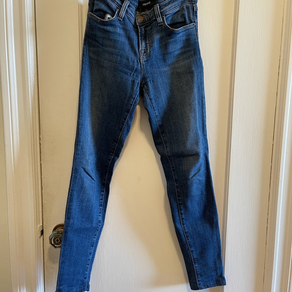 J BRAND Super Skinny Jeans in Refuge
